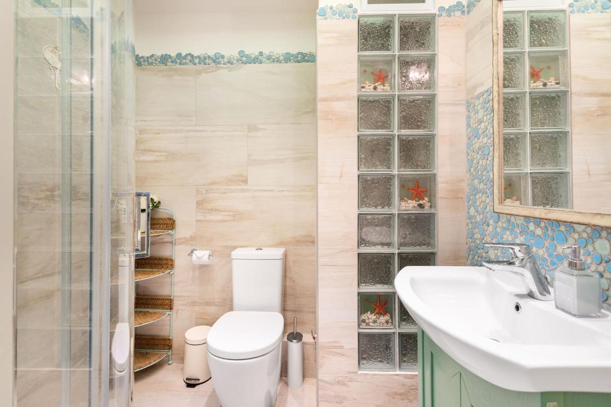 Bright, Calming Retreat With A Balcony Near Metro! Apartment Athens Luaran gambar