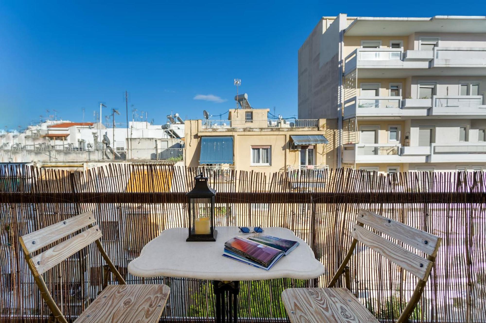 Bright, Calming Retreat With A Balcony Near Metro! Apartment Athens Luaran gambar